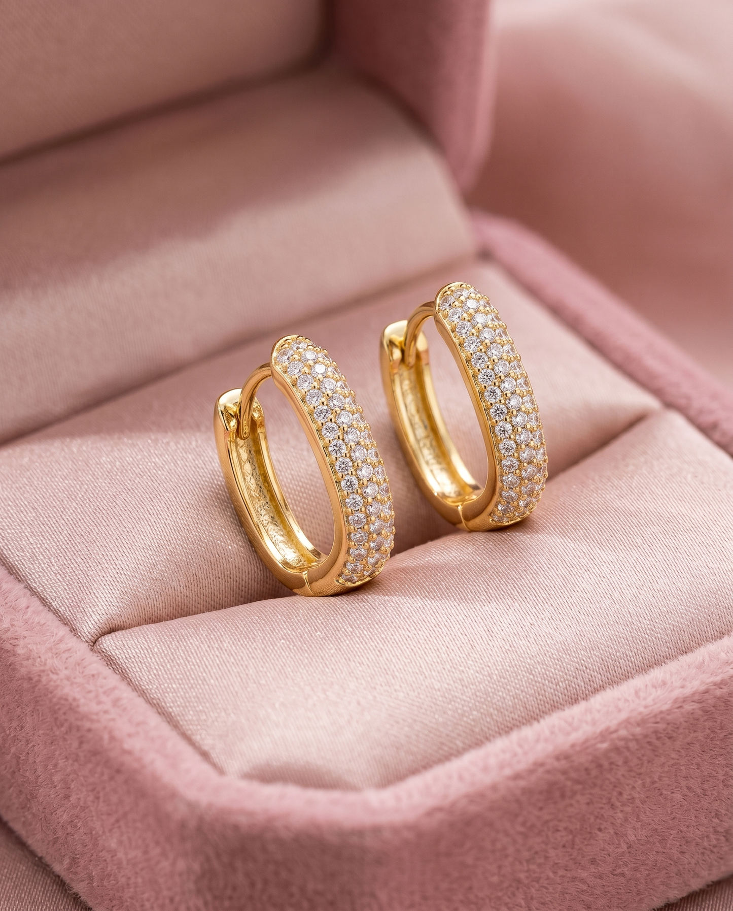 Luksuzne gold minđuše sa cirkonima u roze poklon kutiji